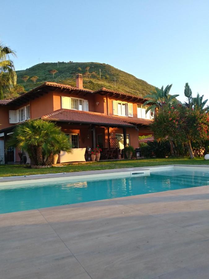B&B Villa Di Giorgi เชฟาลู ภายนอก รูปภาพ
