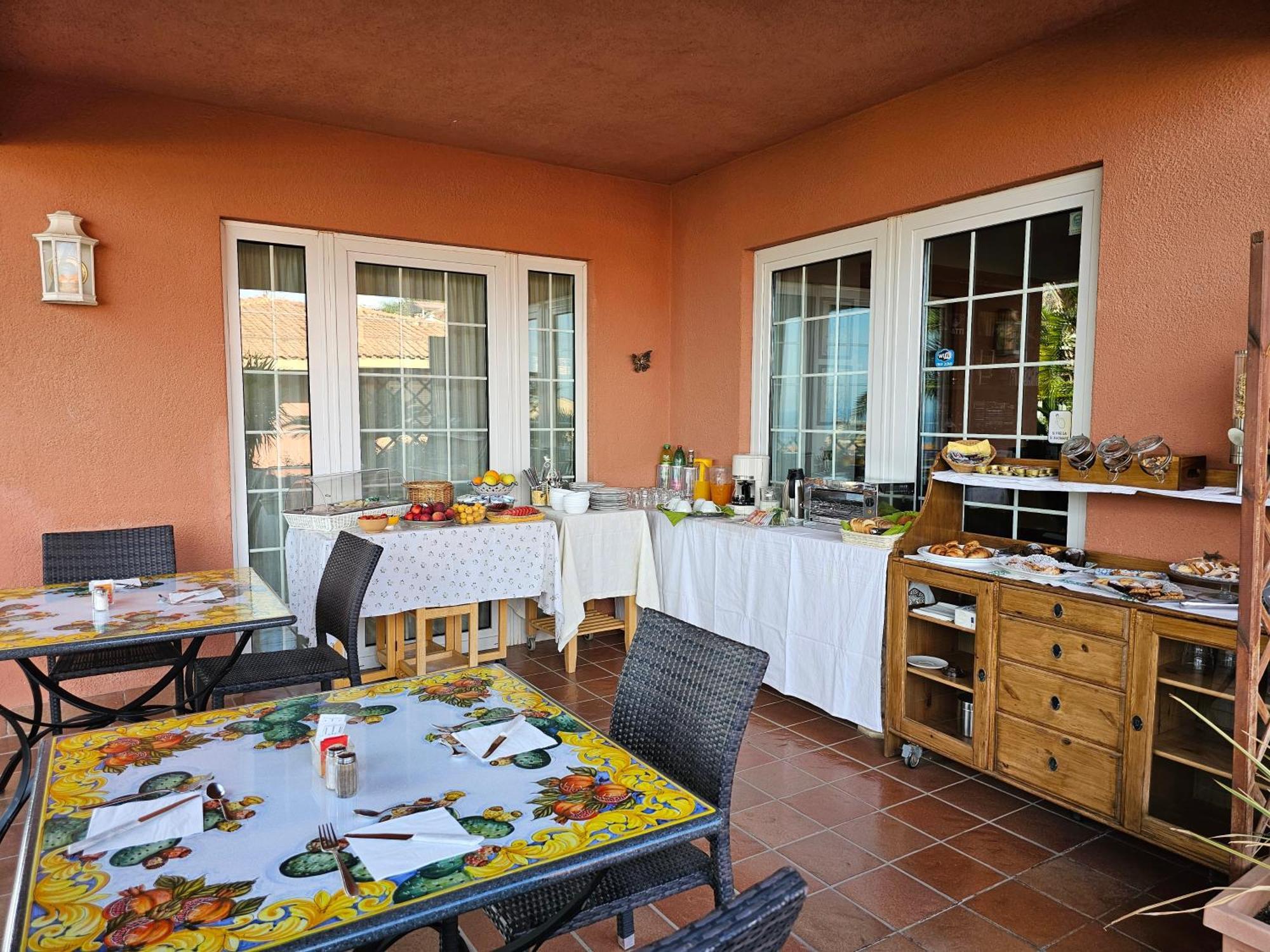B&B Villa Di Giorgi เชฟาลู ภายนอก รูปภาพ