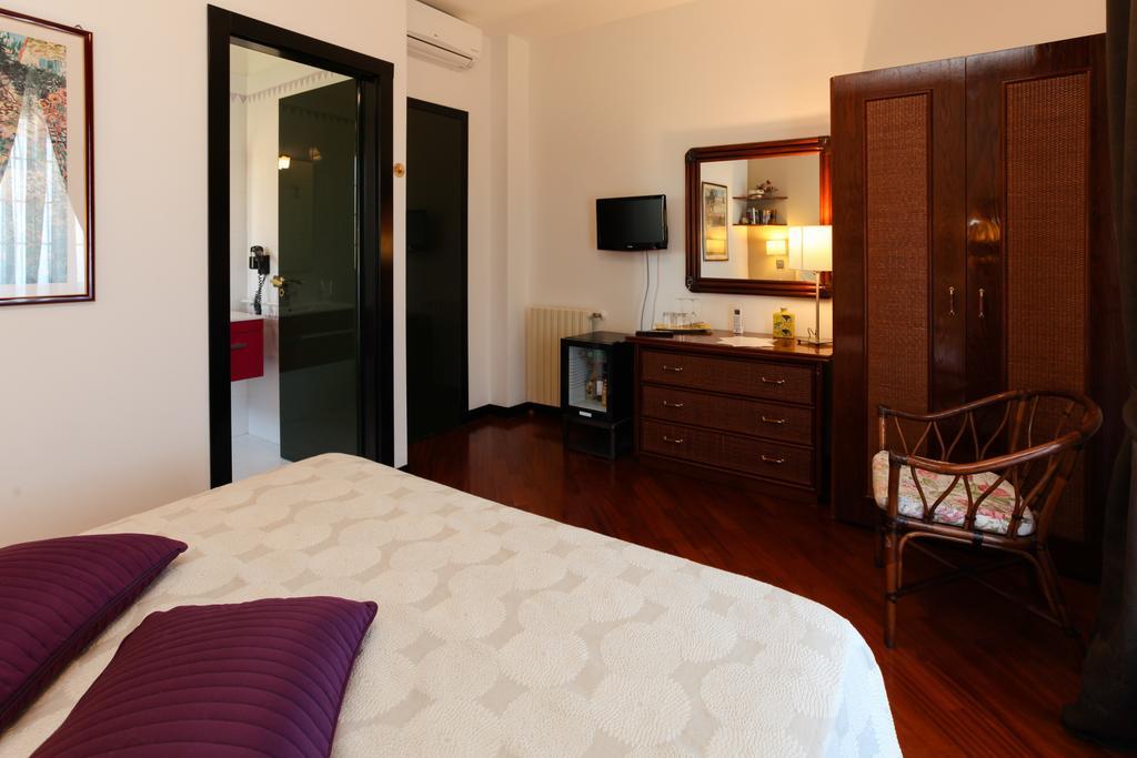B&B Villa Di Giorgi เชฟาลู ภายนอก รูปภาพ